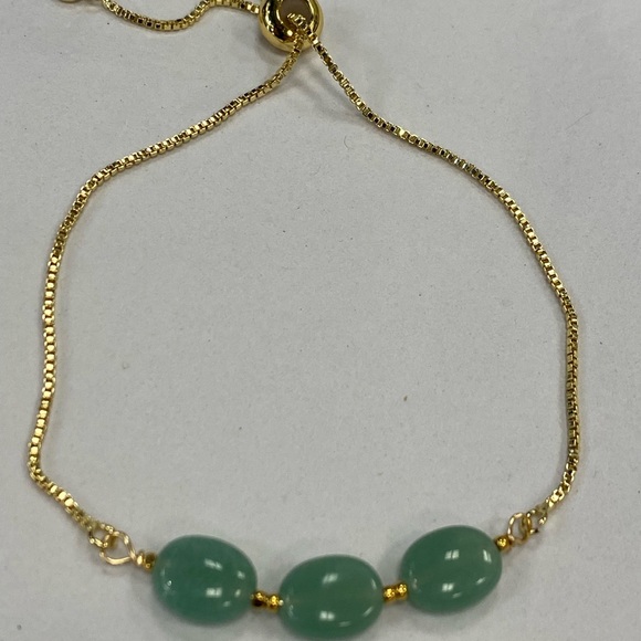 Jade color aventurine bead bracelet - Picture 5 of 5